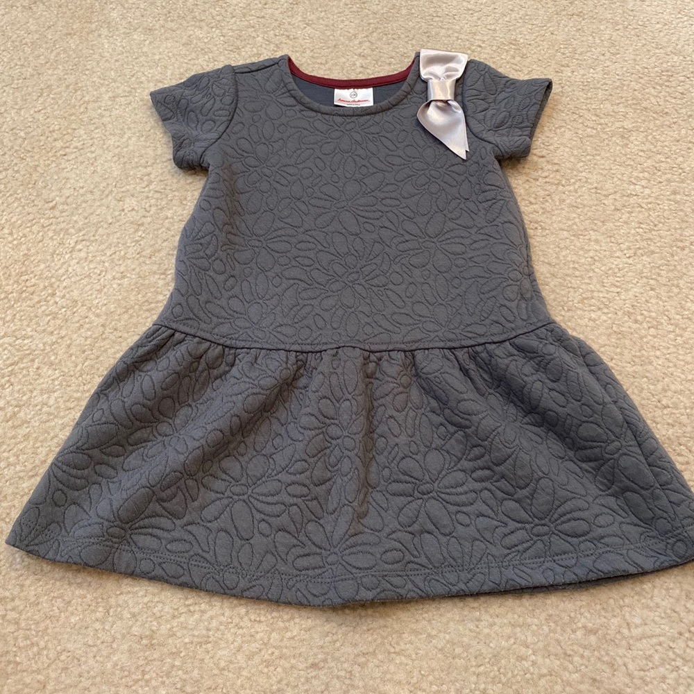 Hanna Andersson grey floral stitch dress size 4/5